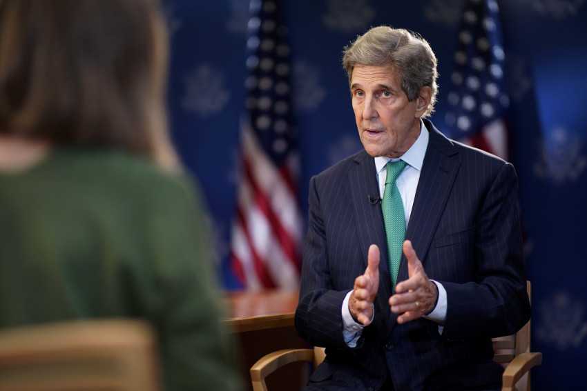 Kerry says climate talks may miss target
