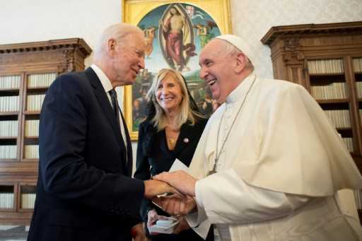 Biden meets pope, French president ahead of G20 summit