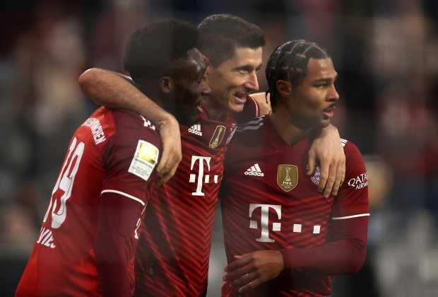 Bayern Remain Top, Dortmund's Title Hopes Dented
