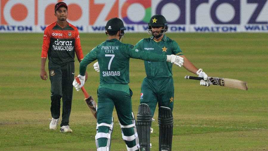 Pakistan go 1-0 up after Hasan Ali and Mohammad Wasim carve up Bangladesh