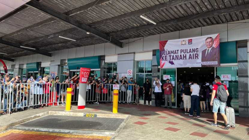 COVID-19 case detected at Johor Causeway on first day of Singapore-Malaysia vaccinated travel lane