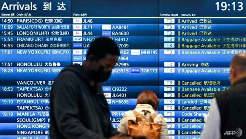 Japan eases blanket ban on new incoming flight bookings