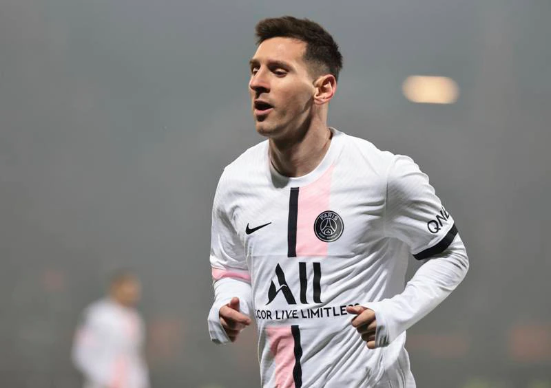 Paris Saint-Germain star Lionel Messi tests positive for Covid