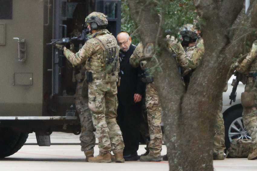 Hostages freed after stand-off at Texas synagogue