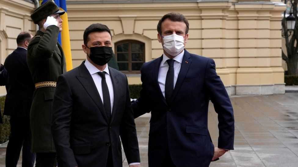 Ukraine crisis: Macron says Putin pledges no new Ukraine escalation