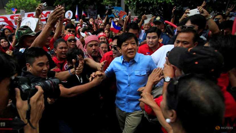 Philippine poll shows Marcos Jr's lead widening in presidential race