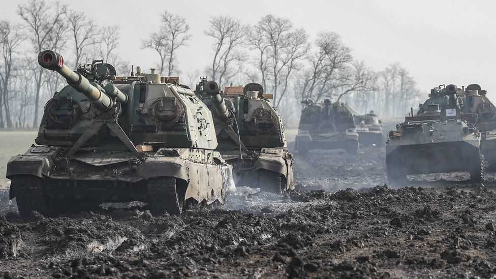 Ukraine crisis: Germany halts pipeline as nations sanction Russia