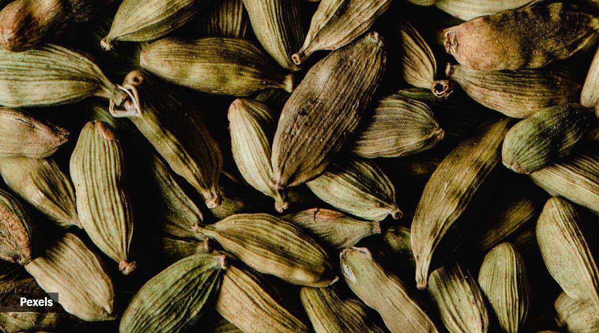 Know the many healing properties of cardamom and how you can add it to your diet