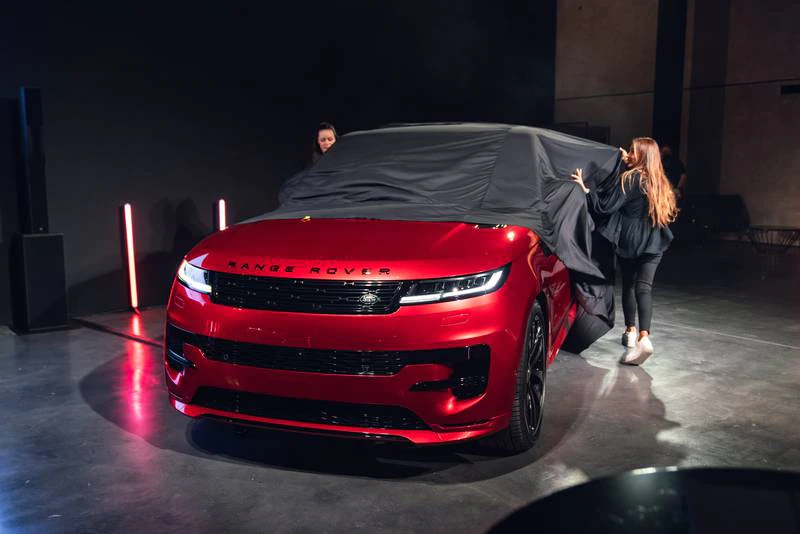 New Range Rover Sport has global reveal in Dubai