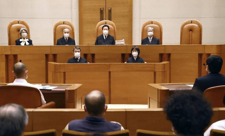 Japan's top court orders Twitter to delete posts on man's past arrest