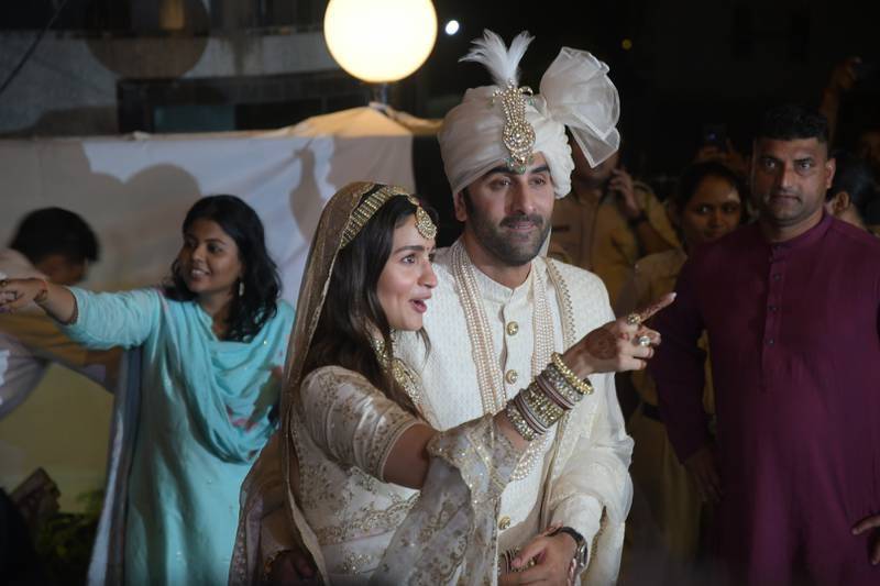 Bollywood stars Alia Bhatt and Ranbir Kapoor are expecting their first child