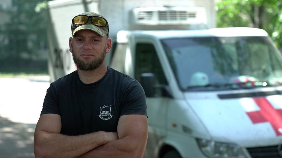 Ukraine War: The Donbas body collector who has lost count