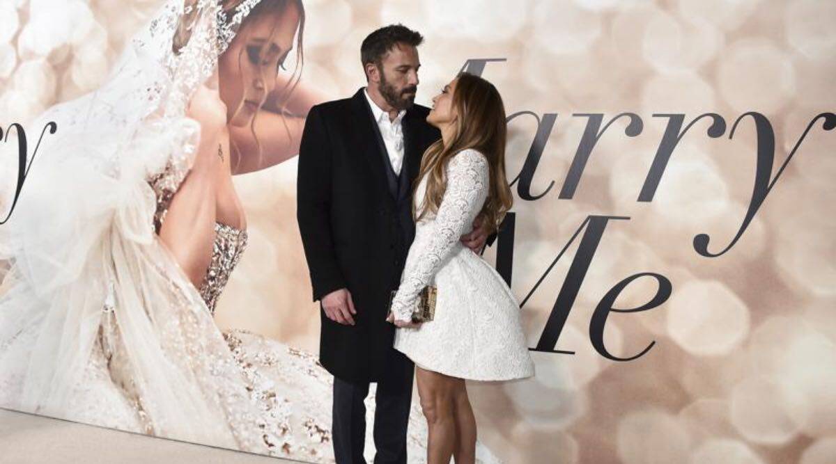 Jennifer Lopez-Ben Affleck wed in Las Vegas drive-through, she changes her last name