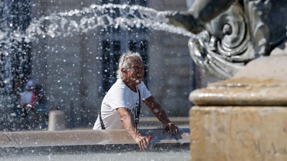 Heatwave: Ferocious European heat heads north