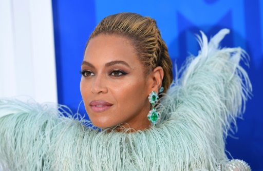 Beyonce tops U.S. songs chart for first time in over a decade