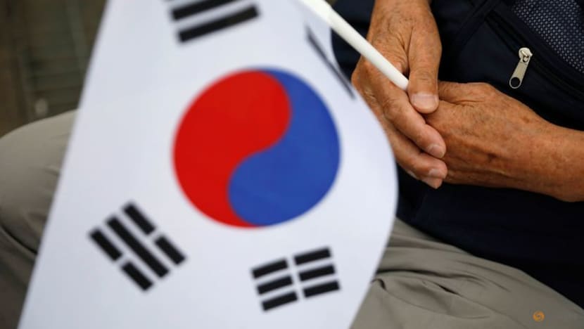 South Korea offers talks with North for reunion of war-torn families