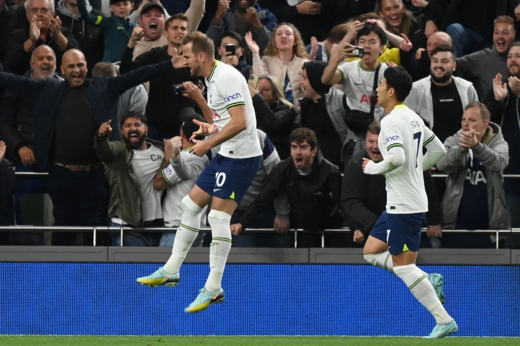 Spurs Sink Everton To Move Level With Man City