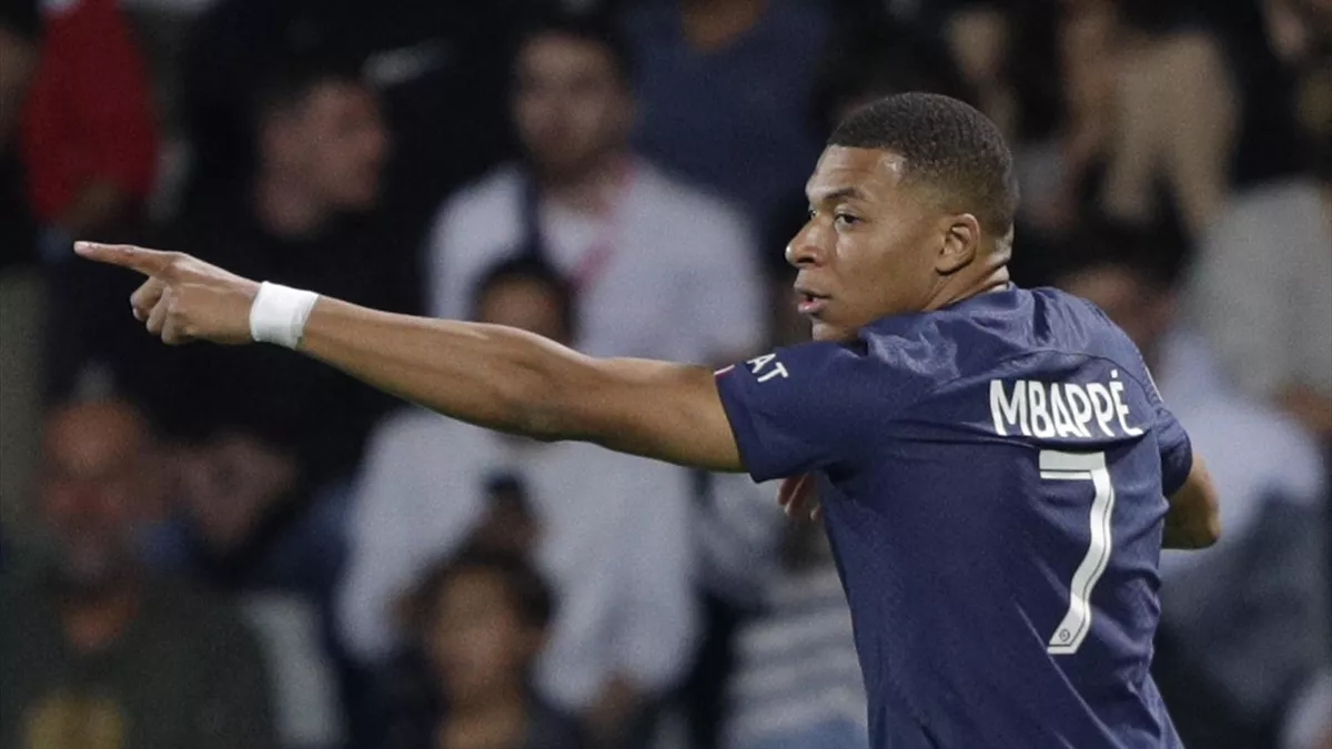 Lionel Messi and Kylian Mbappe Score Goals as Psg Extend Ligue 1 Lead