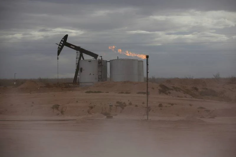 Oil prices settle higher as demand hopes outweigh economic downturn concerns