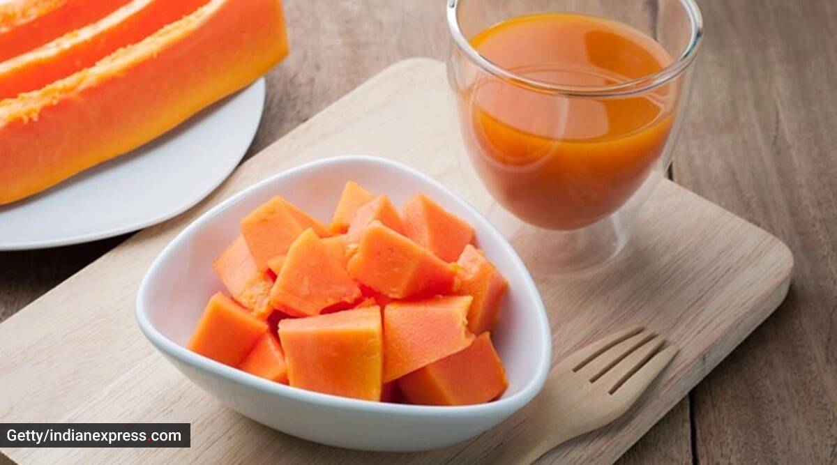 Why you should begin your day with papaya water (on an empty stomach)