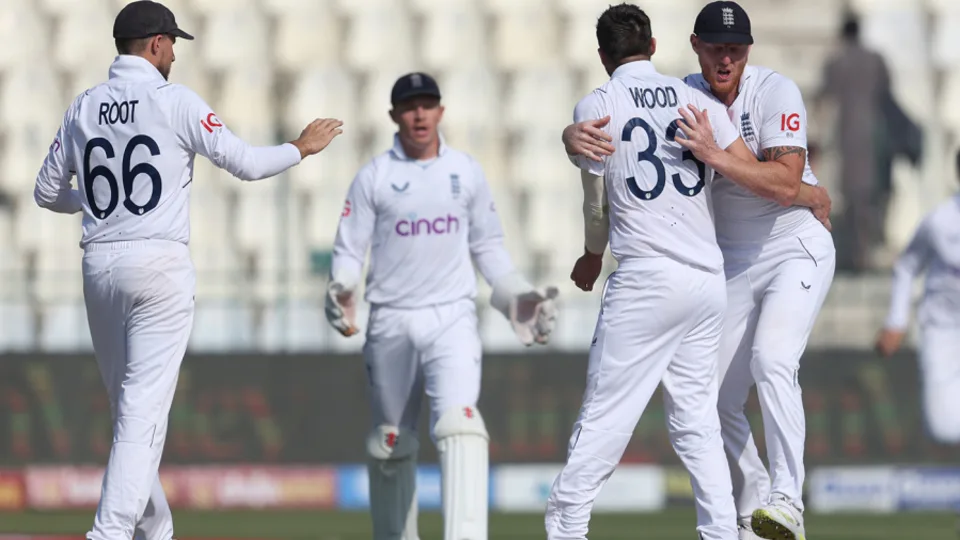 Mark Wood makes the difference as England seal the series in 26-run thriller