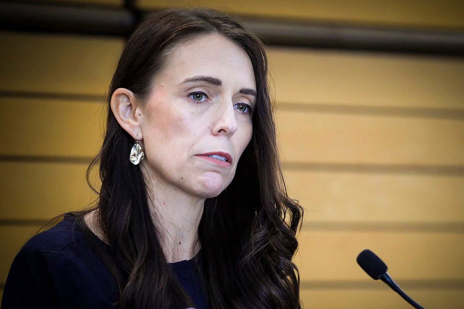 Jacinda Ardern: New Zealand PM to step down next month
