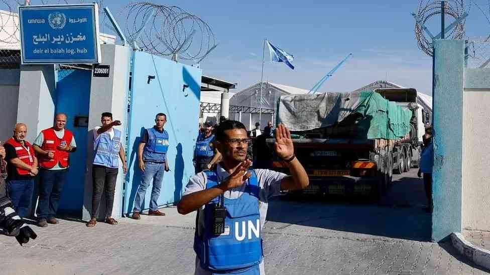 Israel-Gaza war: UN agencies call for Gaza ceasefire as aid arrives