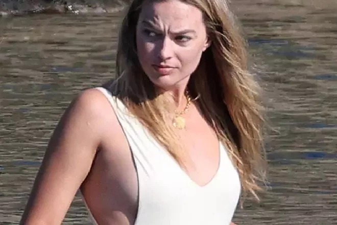 Margot Robbie looking stunning in white 'tankini' during idyllic Greek getaway