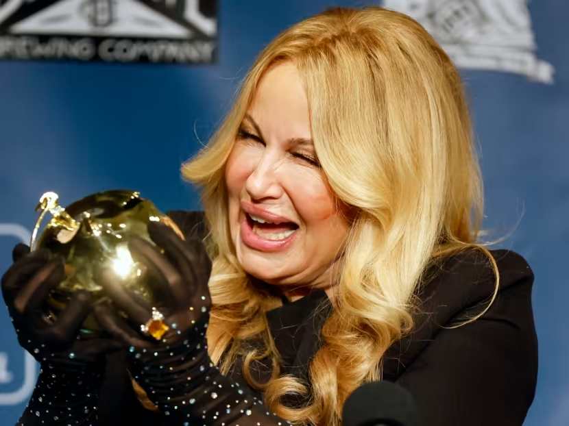 The White Lotus' Jennifer Coolidge crowned Hasty Pudding's Woman of the Year