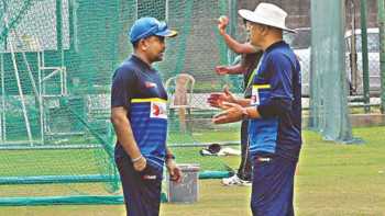 Easier coaching in Sri Lanka: Chandika