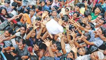 Rohingyas can open bank accounts to receive aid