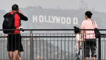 Warner Bros plans $100m cable car to iconic Hollywood sign