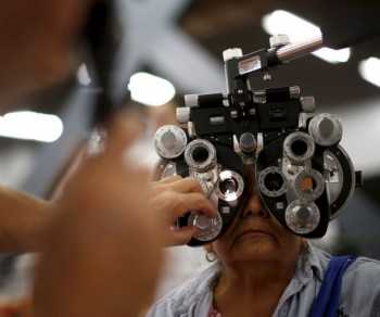 Maintaining healthy vision may help keep brain in shape, too