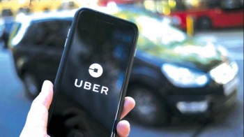 Uber hits brakes on self-driving trucks
