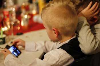 ‘More screen time increases risk of obesity’
