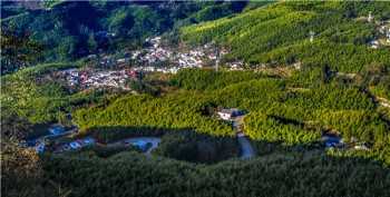 Liupanshui city develops tourism and agriculture industries to alleviate poverty