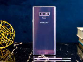Samsung Galaxy Note 9 users report signs of leaking displays