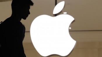 Apple, Salesforce teaming up on mobile apps for business