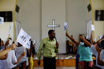 Cuban churches fight gay marriage proposal