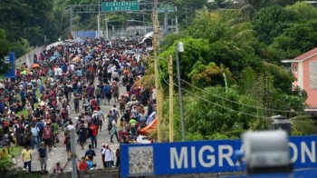 Migrant caravan halted after storming Guatemala-Mexico border
