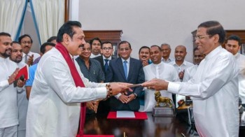 Ex-Lankan prez Rajapaksa becomes new PM amid political drama
