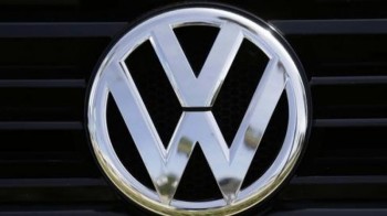 VW taps Baidu's Apollo platform to develop self-driving cars in China