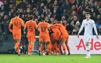 Dutch delight in win over France, Germany relegated