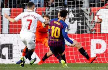 Messi hat-trick saves LaLiga leaders