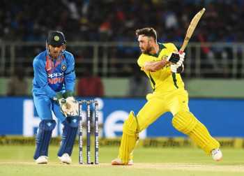Australia beat India in last ball