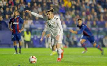 Bale penalty gives Real win in VAR controversy