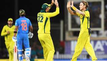 Kohli's ton goes in vain as Australia win by 32 runs