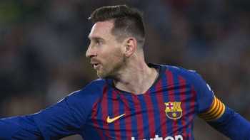 Betis fans bow down as Messi drives Barcelona towards Liga title
