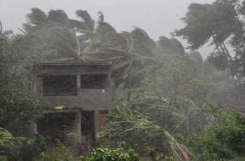 Flights cancelled and travel warning issued as Cylcone Fani hits India