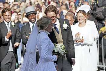 Love me like you do: Ellie Goulding weds art dealer Caspar Jopling in lavish ceremony